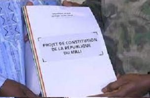 Projet de Constitution au Mali: le français ne sera qu’une « langue de travail »