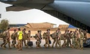 Présence des troupes françaises en Afrique : réactions à Abidjan