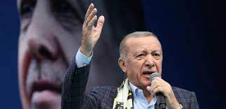 Présidentielles en Turquie: Erdogan annonce sa victoire