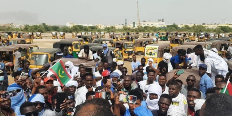 Les conducteurs de tuk tuk expriment leur mécontentement