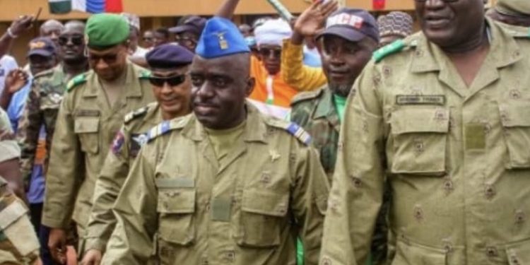Niger: la force de la Cedeao « prête à intervenir » dès que « l&rsquo;ordre en sera donné »
