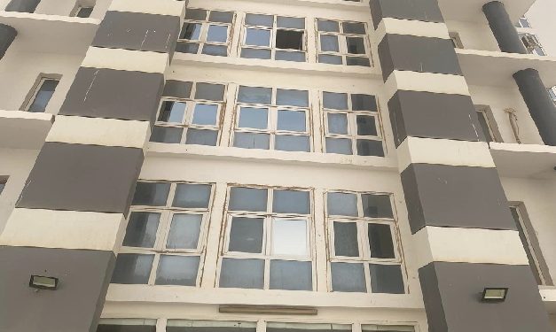 Mauritanie : Risque d’effondrement d’un ministère et blessure du piéton Mohamed Kane à la suite de chutes de vitres !!!