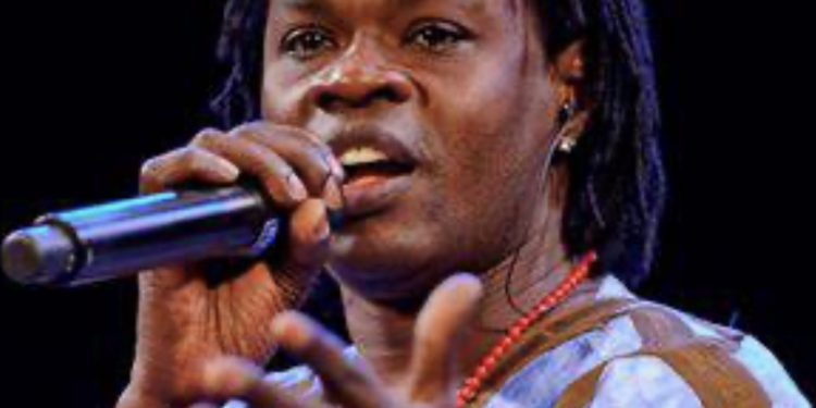 Décès de Mansour Seck : Les premiers mots de Baaba Maal à la levée du corps