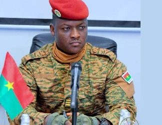 Tentative de coup d’État au Burkina Faso : Ibrahim Traoré prend une décision radicale et maintient…
