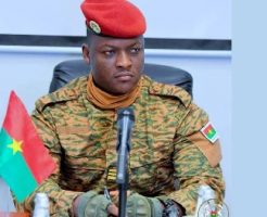 Tentative de coup d’État au Burkina Faso : Ibrahim Traoré prend une décision radicale et maintient…