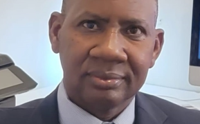 Le Président Mamadou Moustapha Bâ reçu par le Chef de l’État pour un échange sur les enjeux politiques et fonciers