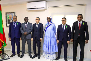 Le Gouverneur de la Banque Centrale de Mauritanie décore des cadres et employés de l’institution