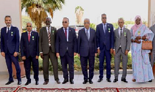 Décoration de fonctionnaires et d’employés du ministère des affaires économiques …Liste