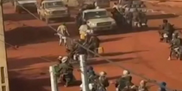 Des militants islamistes et des séparatistes revendiquent des attentats au Mali